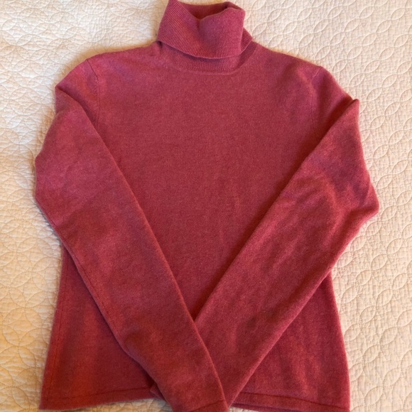 TSE Pink Cashmere Turtleneck Sweater - Picture 2 of 5